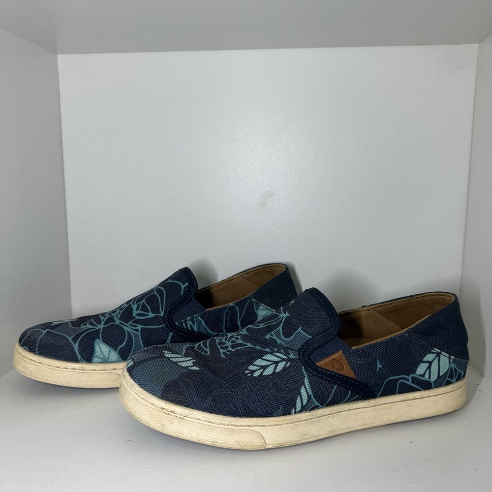 Olukai Women’s Blue Pehuea Print slip on Sneakers Size 6.5